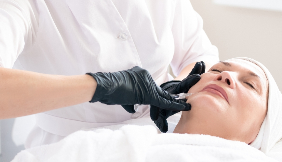 woman undergoing PDRN Skinbooster